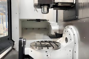 How do large cnc machining centers guarantee product quality and production efficiency?