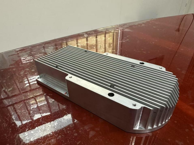 高的 – 精密CNC – 加工铝散热器: 这 “很酷的监护人” 高 – 全球性能设备